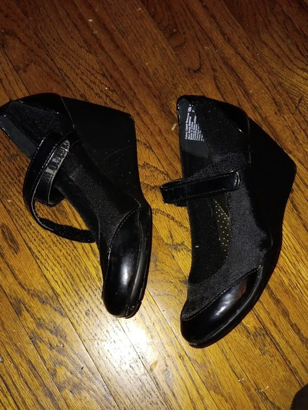 dexflex comfort Black Patent Trim Mary Jane Dress wedges